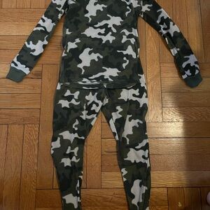 Splendid Kids Camouflage Thermal Pajamas set - size 10